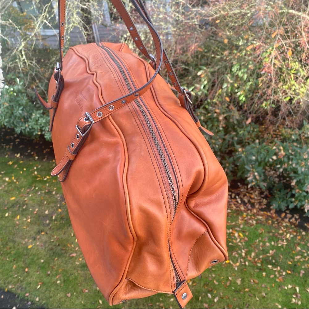 VINTAGE NIKE SKINN BAG - LIMITED EDITION designed by Carolyn Davidson